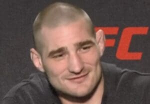 Lire la suite à propos de l’article Sean Strickland : le champion de l’UFC affirme avoir été banni