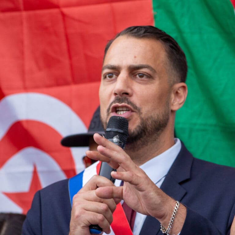 Lire la suite à propos de l’article Sébastien Delogu : le député LFI jugé à Marseille pour recel de biens provenant d’un vol