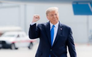 Lire la suite à propos de l’article Trump : du bassin géant à l’Arc de triomphe américain, la construction d’un héritage présidentiel