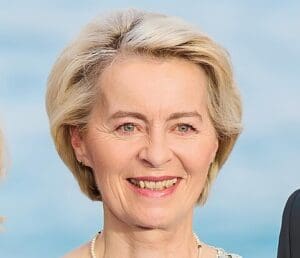 Lire la suite à propos de l’article Ursula von der Leyen épinglée pour la suppression d’un SMS de Macron sur le Mercosur