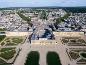 Lire la suite à propos de l’article Versailles : pourquoi Emmanuel Macron mise sur un dîner avec Donald Trump après le G7
