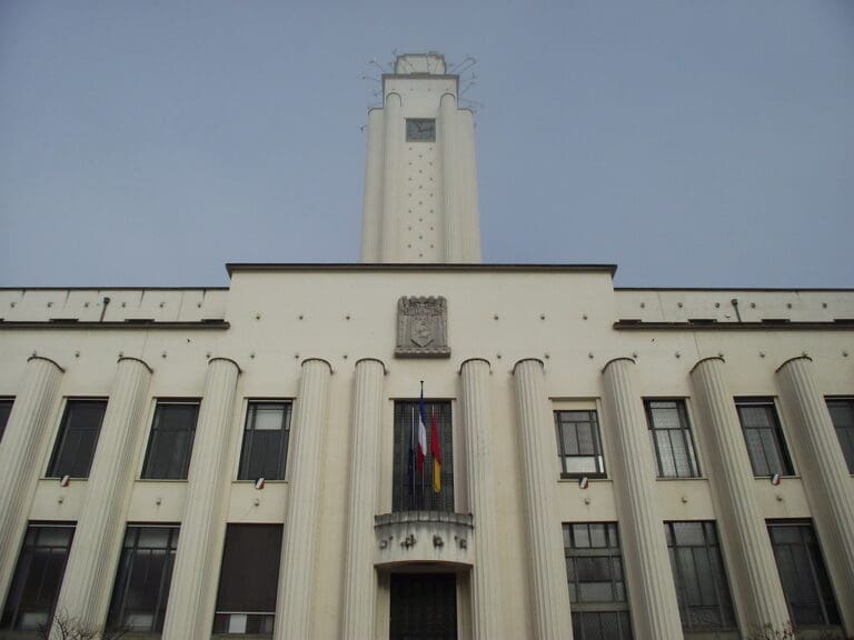 Lire la suite à propos de l’article Villeurbanne : après la fusillade du 6 juin, le maire réclame une nouvelle brigade spécialisée contre le narcotrafic