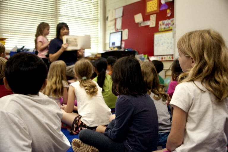 Lire la suite à propos de l’article Violences en milieu scolaire : l’Assemblée nationale adopte à l’unanimité la loi « post-Bétharram »