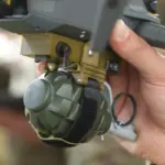 Quadricoptère militaire de type intercepteur de drones