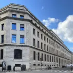 Facade de la Banque de France a Paris