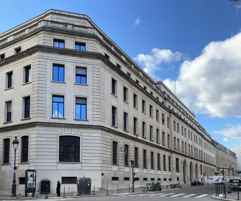 Lire la suite à propos de l’article Canicules et croissance : la Banque de France tire la sonnette d’alarme