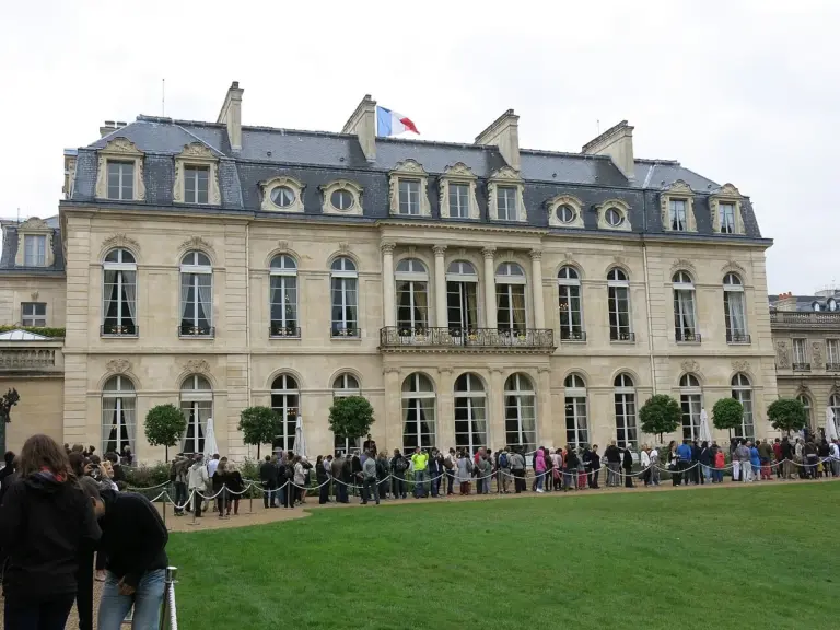 Lire la suite à propos de l’article Baron Noir : la saison 4 tournée à l’intérieur de l’Élysée