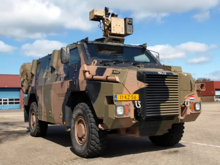 Lire la suite à propos de l’article RapidStriker : Thales dévoile son blindé anti-drones à Eurosatory