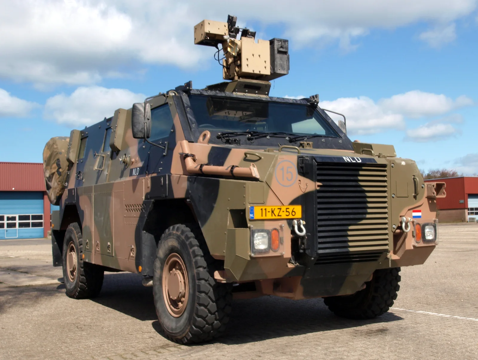 Vehicule blinde Bushmaster 4x4 produit par Thales