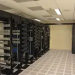 Salle de serveurs dans un centre de données