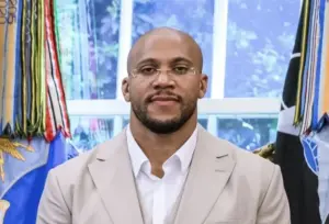 Lire la suite à propos de l’article Ciryl Gane : Alex Pereira renonce à contester sa défaite