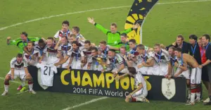Lire la suite à propos de l’article Coupe du Monde 2026 : le pari à 120 millions d’euros de M6