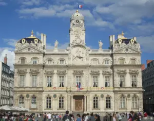 Lire la suite à propos de l’article Grégory Doucet : le maire de Lyon visé par une plainte au travail