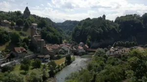 Lire la suite à propos de l’article Suisse : la procession de Fribourg attire des milliers de fidèles