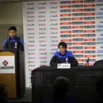 Hong Myung-bo, sélectionneur de la Corée du Sud, en conférence de presse