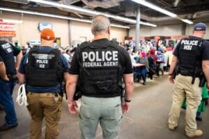 Lire la suite à propos de l’article États-Unis : un budget de 70 milliards de dollars pour renforcer la lutte contre l’immigration adopté à la Chambre