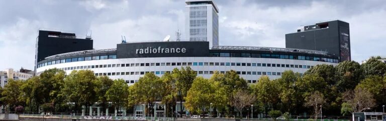 Lire la suite à propos de l’article Audiovisuel public : l’Arcom met en demeure Radio France pour sous-représentation du RN, un débat relancé sur le pluralisme