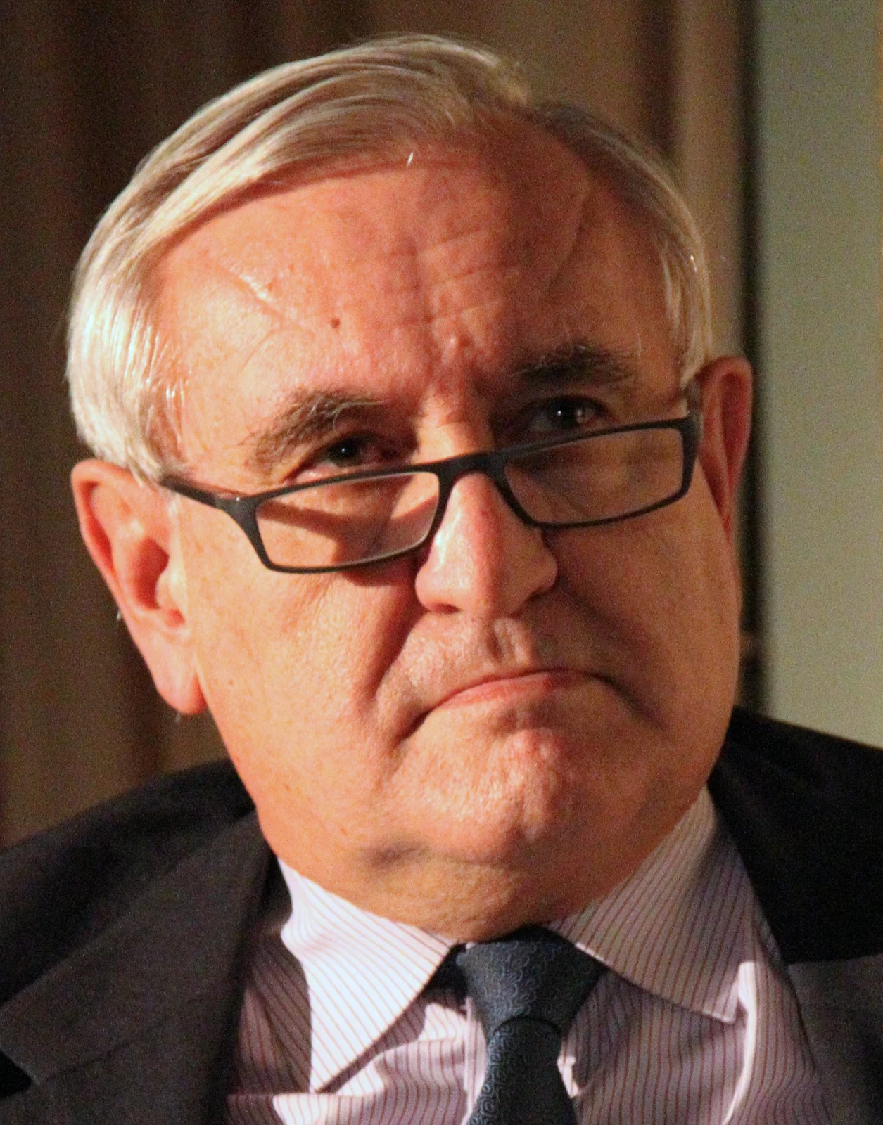 You are currently viewing Jean-Pierre Raffarin : l’accident de son chauffeur ravive la polémique sur les privilèges des anciens Premiers ministres