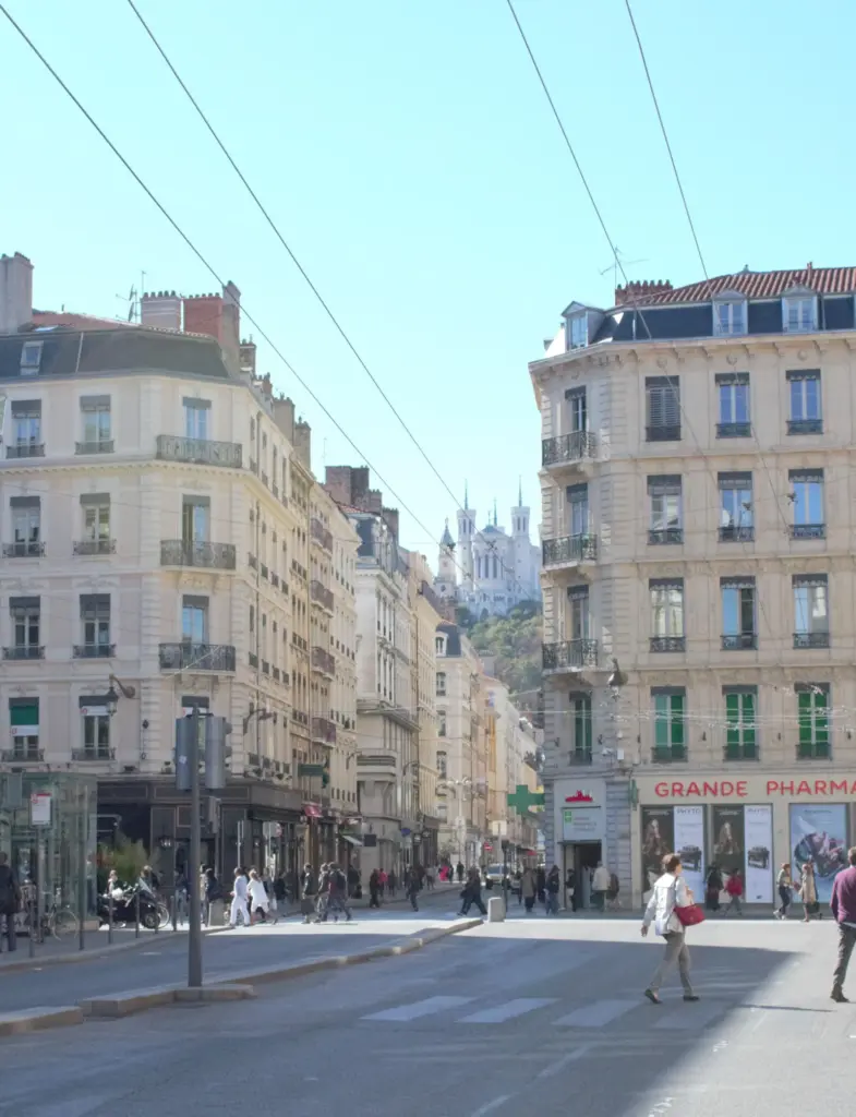 Rue Grenette et place des Cordeliers a Lyon