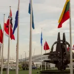Drapeaux de l OTAN au siege de Bruxelles
