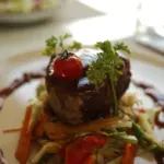 Plat gastronomique servi au restaurant, illustration de la cuisine de Viviana Pisacane