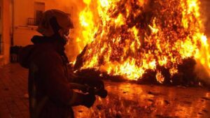 Lire la suite à propos de l’article Bordeaux : deux pompiers meurent en tentant d’éteindre un incendie dans un bâtiment