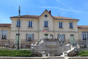 Lire la suite à propos de l’article Chants racistes dans l’Ain : la justice saisie après une féria
