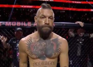 Lire la suite à propos de l’article Conor McGregor : un retour à l’UFC qui tourne au cauchemar après une blessure contre Max Holloway