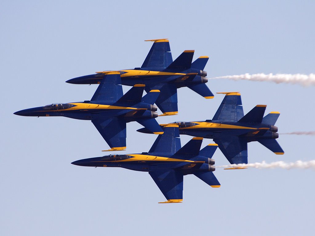 F-18 des Blue Angels en formation diamant. Photo : DR
