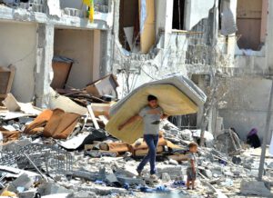 Lire la suite à propos de l’article Hamas : le mouvement annonce la dissolution de ses instances dirigeantes à Gaza, un tournant politique sous haute tension