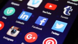 Lire la suite à propos de l’article Réseaux sociaux : le gouvernement promet une interdiction « opérationnelle » dès septembre pour les moins de 15 ans