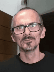 Lire la suite à propos de l’article Jean Pormanove : le procès de Naruto et Safine après la mort du streameur en direct sur Kick
