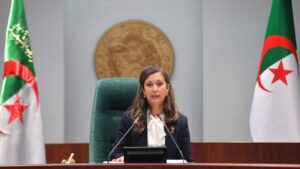 Lire la suite à propos de l’article Khalida Boufedeche : l’Algérie place pour la première fois une femme à la tête de l’Assemblée populaire nationale