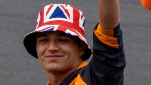 Lire la suite à propos de l’article Lando Norris : le Britannique décroche sa première victoire de la saison au Grand Prix de Hongrie face à Verstappen