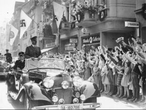 Lire la suite à propos de l’article Loi de 1934 sur les fausses informations : comment le régime nazi a criminalisé la parole publique