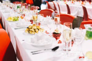 Lire la suite à propos de l’article Périgueux : La gauche manifeste contre le banquet du Canon Français prévu en octobre