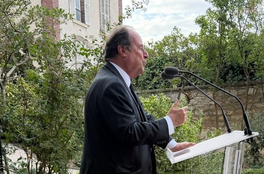 François Hollande lors de la réception au Sénat du mercredi 15 juillet. Photo : compte X de Pierre Maurer.