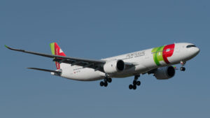 Lire la suite à propos de l’article Privatisation de TAP Air Portugal : Air France-KLM et Lufthansa s’affrontent pour reprendre une participation stratégique