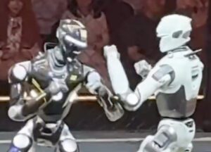 Lire la suite à propos de l’article Robots humanoïdes : premier tournoi de combat organisé à Shenzhen