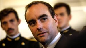 Lire la suite à propos de l’article Tests antidrogue dans les ministères : plusieurs collaborateurs et hauts fonctionnaires écartés après des contrôles positifs