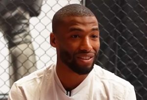 Lire la suite à propos de l’article UFC Paris : Salahdine Parnasse défie Dan Hooker en main event