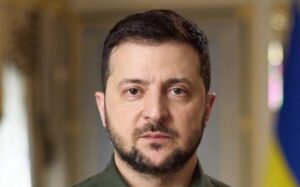 Lire la suite à propos de l’article Zelensky : le départ de la Première ministre ouvre une nouvelle phase du gouvernement ukrainien