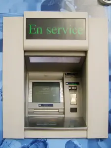 Lire la suite à propos de l’article Distributeurs de billets : quatre banques fusionnent leurs bornes