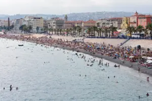 Lire la suite à propos de l’article Nice : un faux bagagiste dérobe 100 000 euros à des touristes ukrainiens
