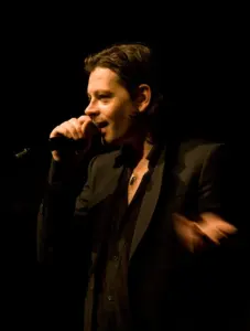 Lire la suite à propos de l’article Benjamin Biolay : le chanteur dénonce un harcèlement en ligne après la polémique autour de Barbara Butch