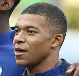 Lire la suite à propos de l’article Coupe du monde 2026 : les Bleus dominent le Paraguay