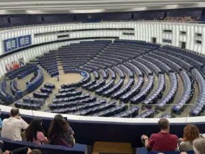 Lire la suite à propos de l’article Chat Control : l’UE autorise la fouille des messages privés