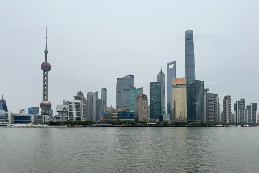 Skyline du quartier financier de Lujiazui à Shanghai, en Chine