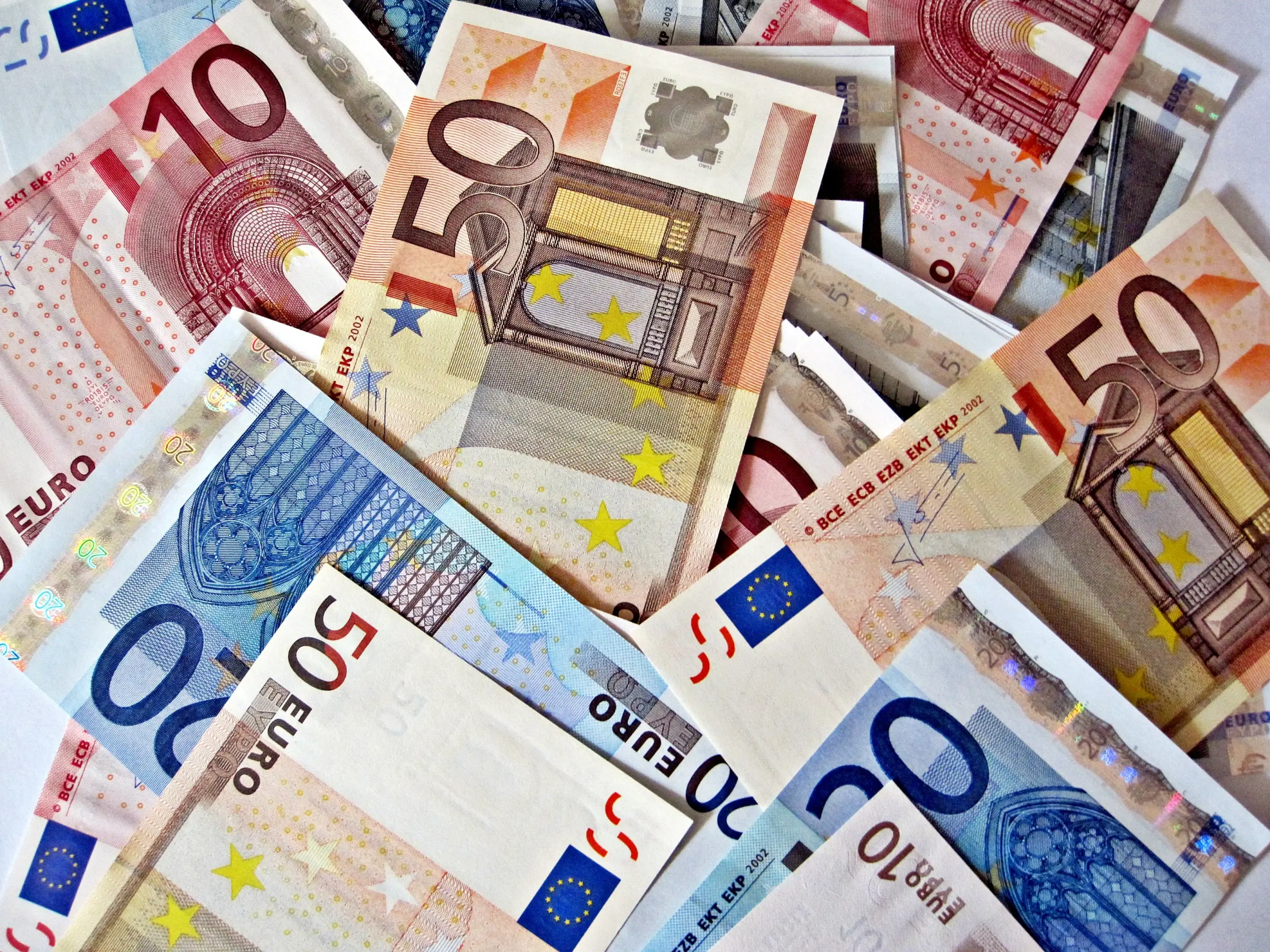 Billets en euros, illustration dette publique