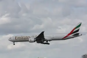 Lire la suite à propos de l’article Farnborough : Emirates hausse le ton et embarrasse Boeing